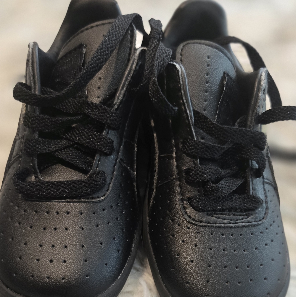 Puma Black Kids Sneakers with Lace-Up Closure